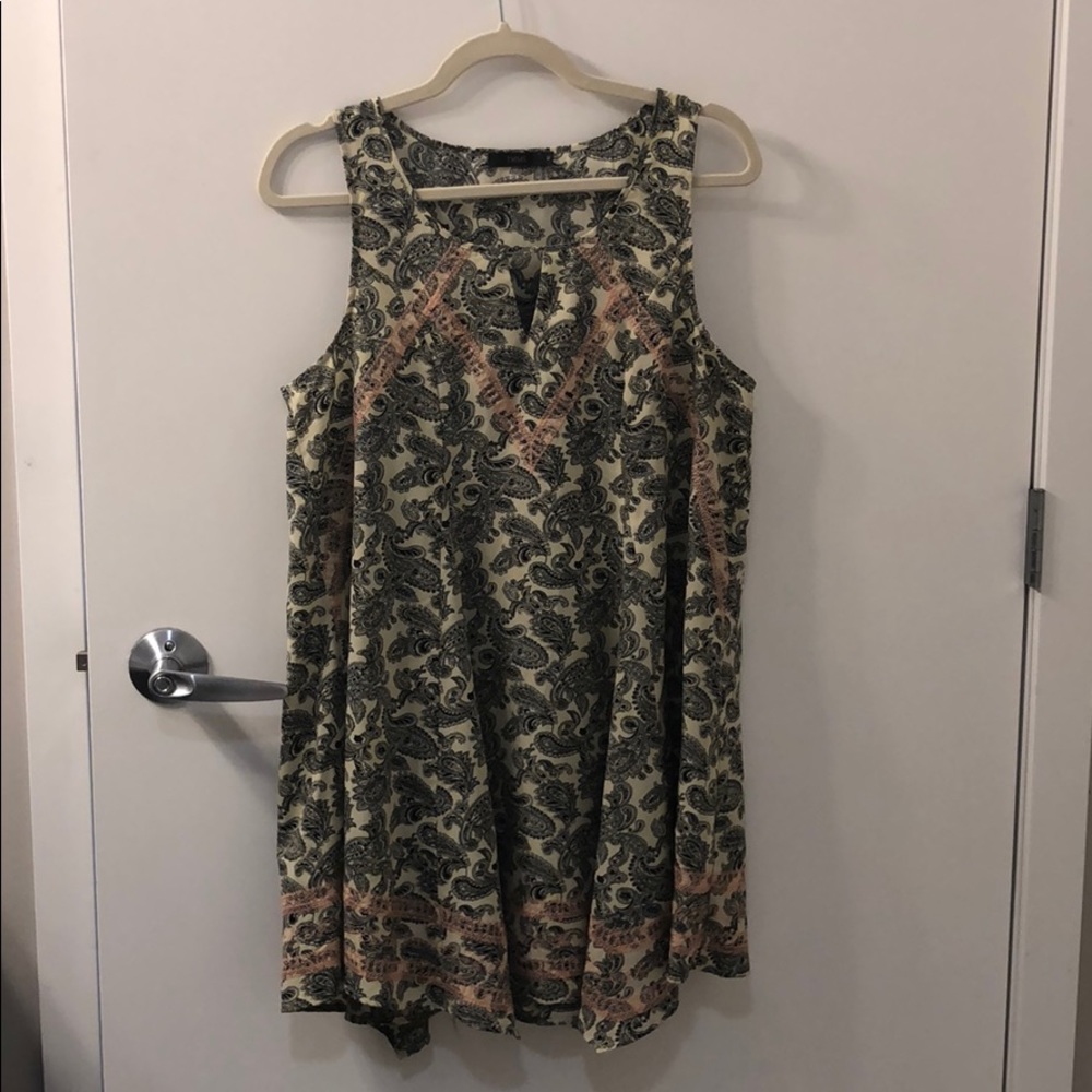 Summery navy and creme dress w pink embellishments